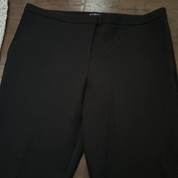 4 piece women’s lot of Spring/Summer Capris Cropped Pants Size 12/32/L - Picture 6 of 11